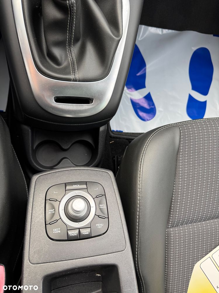 Renault Scenic ENERGY TCe 115 Bose Edition - 30