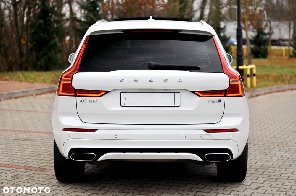 Volvo XC 60 T8 Plug-In Hybrid AWD R-Design - 11