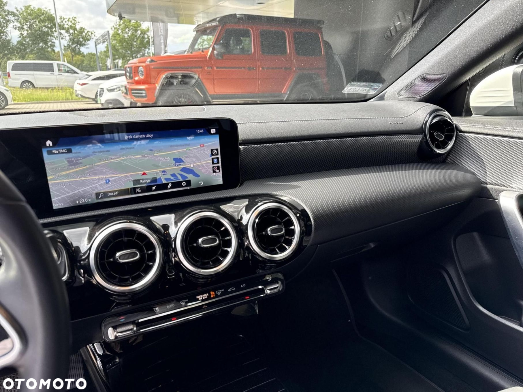 Mercedes-Benz CLA - 13