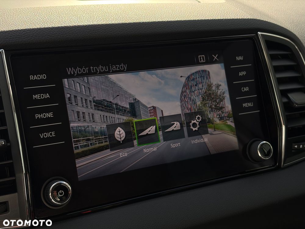 Skoda Karoq 1.5 TSI ACT Style DSG - 14