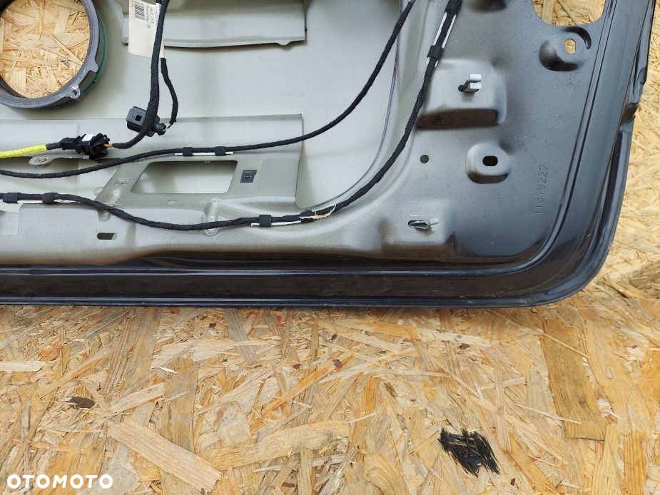 KLAPA POKRYWA BAGAŻNIKA TYŁ VOLKSWAGEN GOLF V 5D - 8