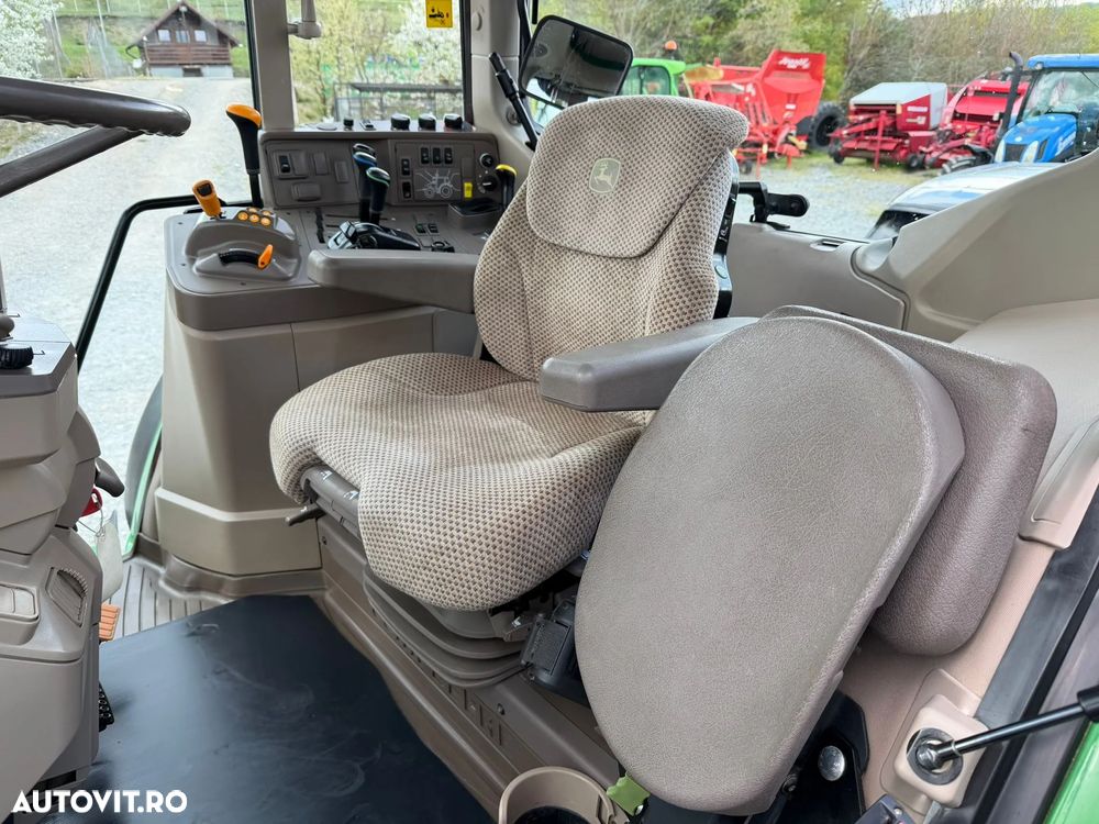 John Deere 6130M - 2