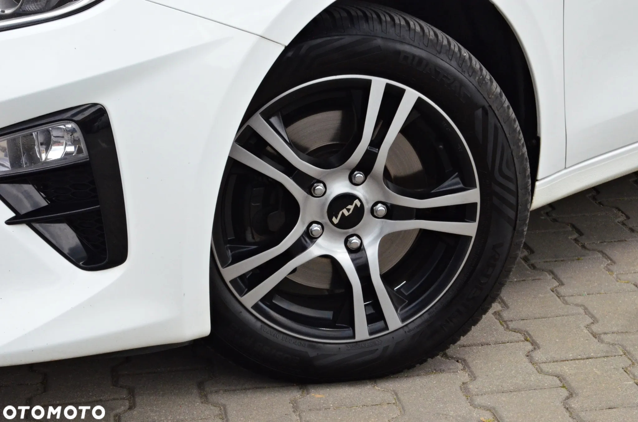 Kia Ceed - 9