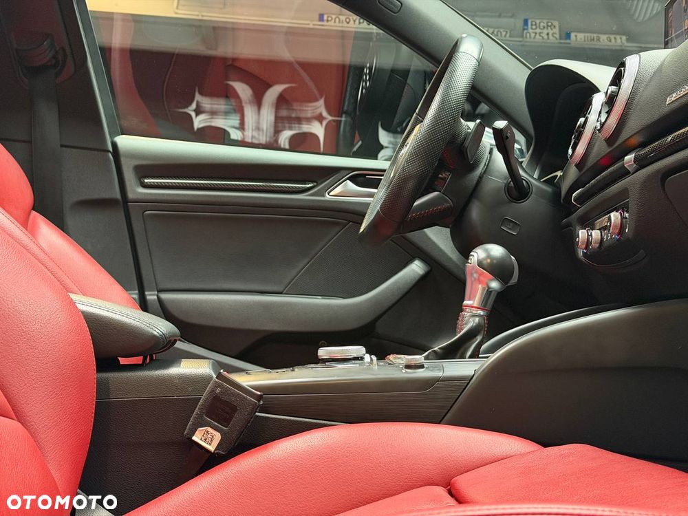 Audi S3 S tronic - 31