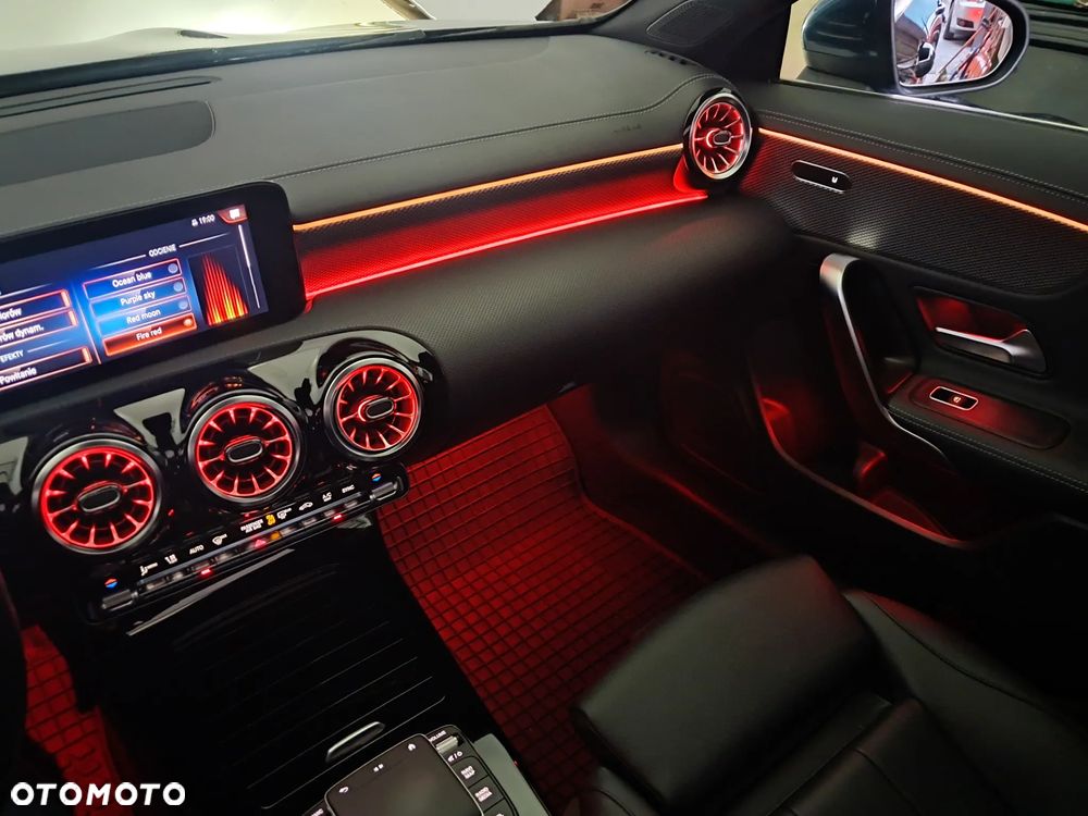 Mercedes-Benz CLA 200 d 8G-DCT Special Edition - 24