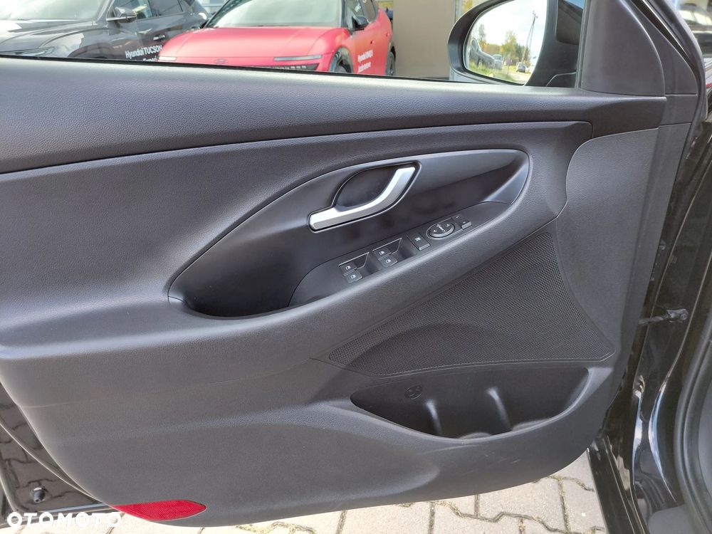 Hyundai i30 1.0 T-GDI Classic + DCT - 12