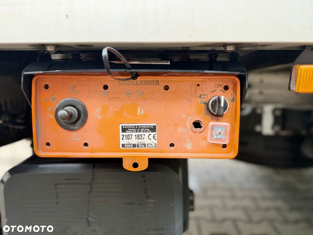 Ford Transit Trend - 24