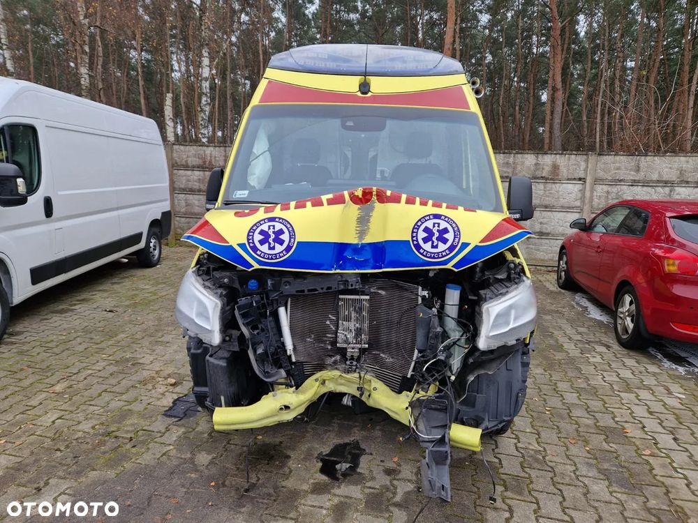 Mercedes-Benz Sprinter - 5