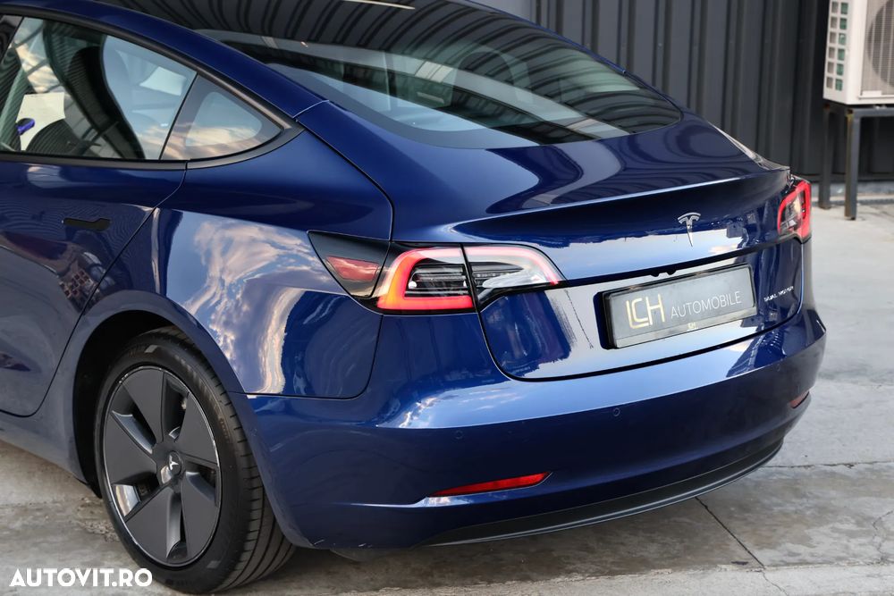 TESLA Model 3 2021 — imagine 18