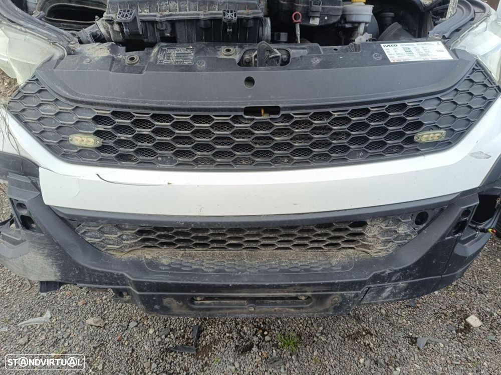 GRELHA DA FRENTE IVECO DAILY FURGÓN - 1