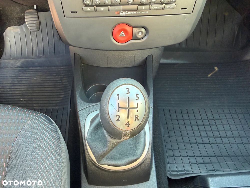 Renault Clio 1.2 TCE Authentique - 17