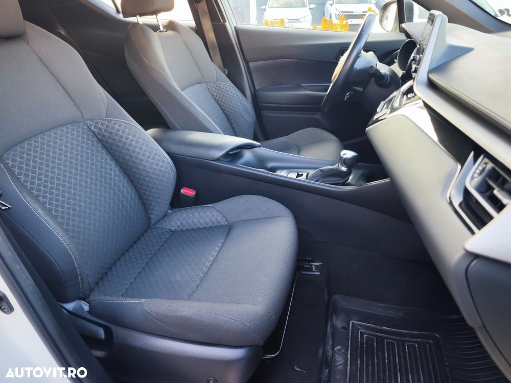 Toyota C-HR 1.8 HSD 122 CP 4x2 CVT Core - 16