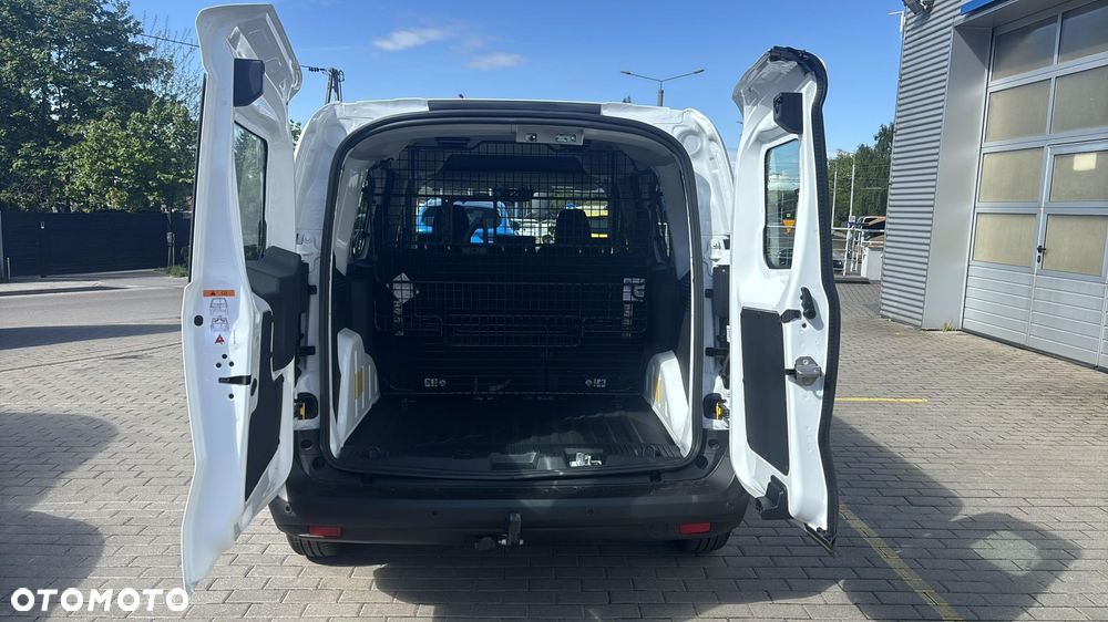 Ford Transit Courier - 11