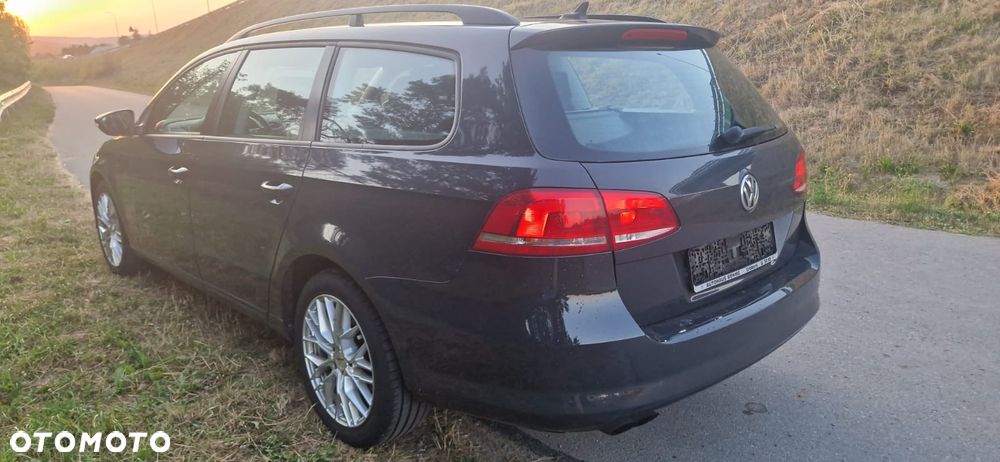 Volkswagen Passat 2.0 Blue TDI SCR Comfortline - 3