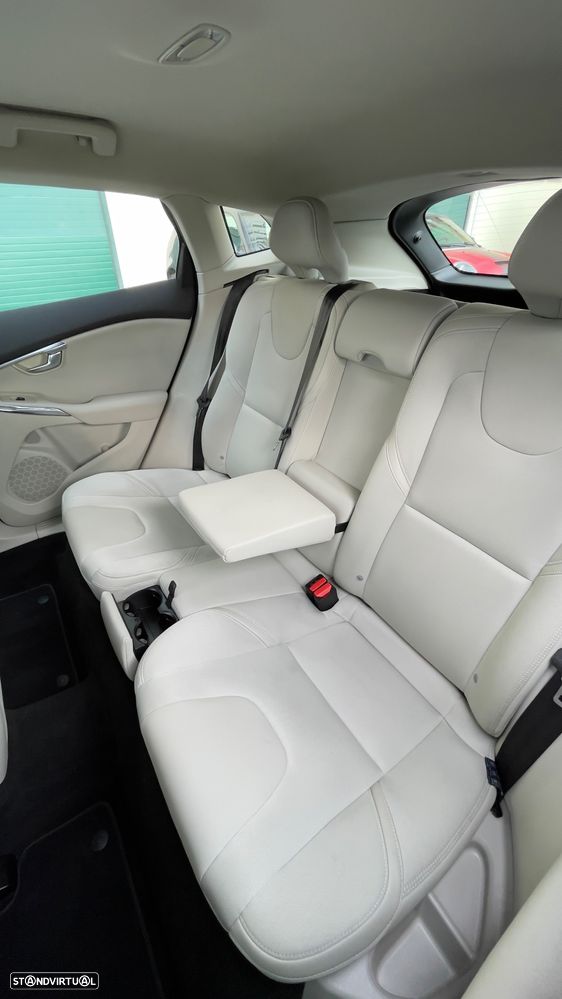 Volvo V40 D2 Kinetic - 5