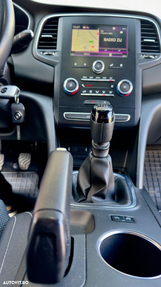 Renault Megane ENERGY dCi 90 EXPERIENCE - 9