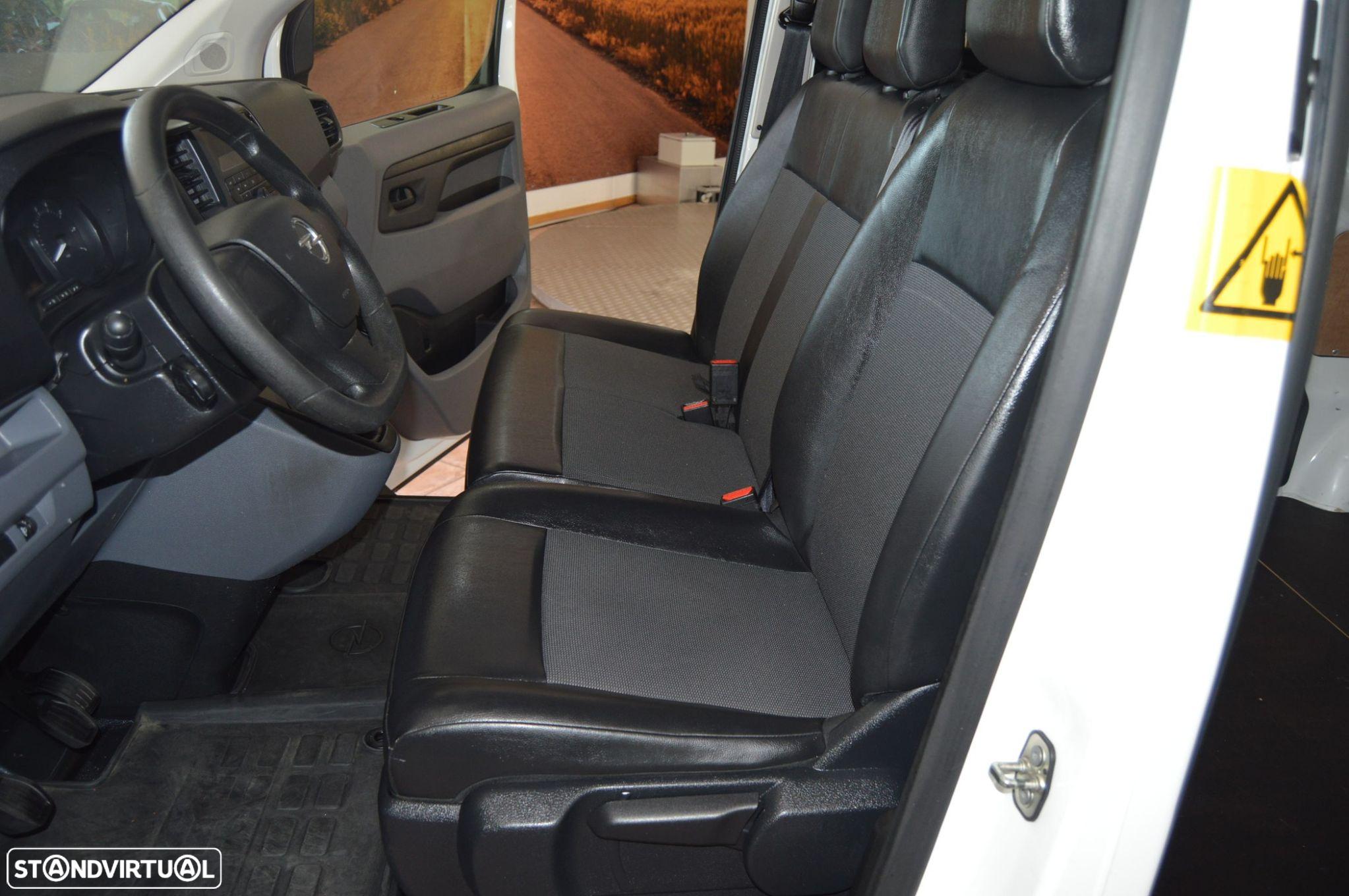 Opel Vivaro 1.5 CDTi L2H1 Enjoy - 9