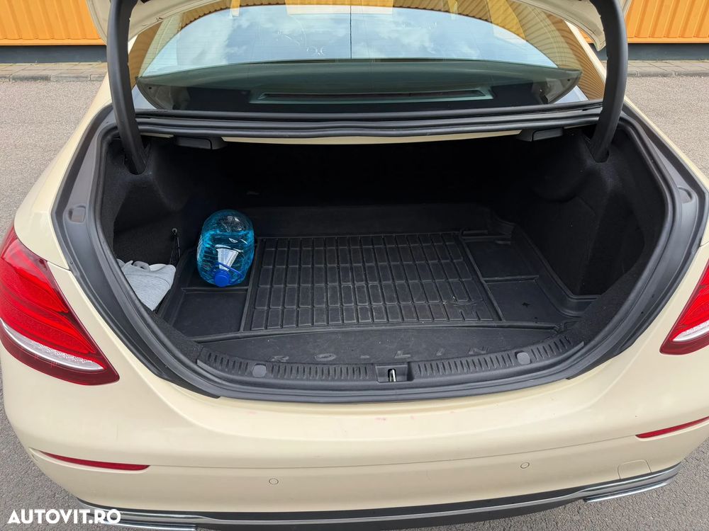 Mercedes-Benz E - 23