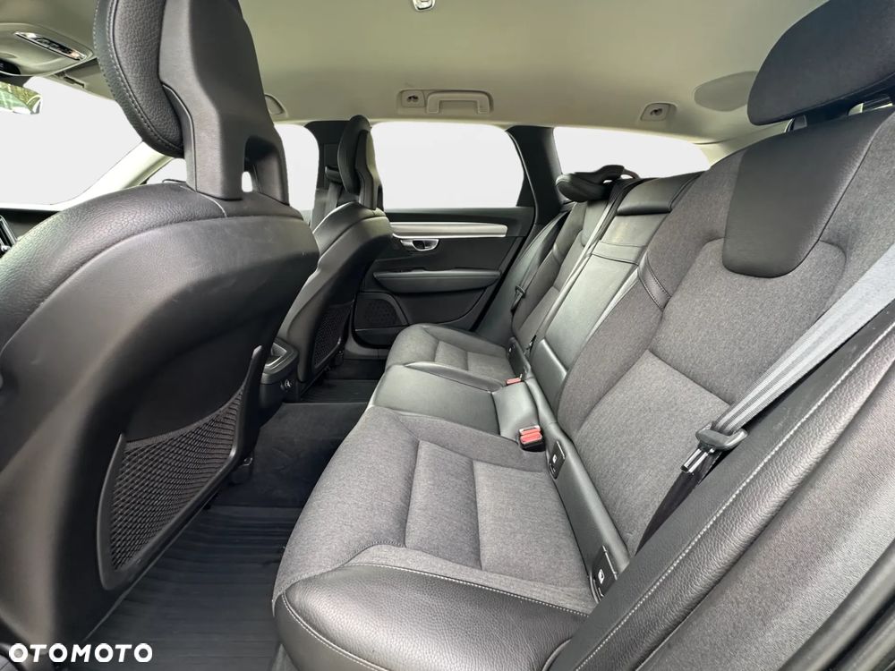 Volvo V90 D4 Momentum - 14