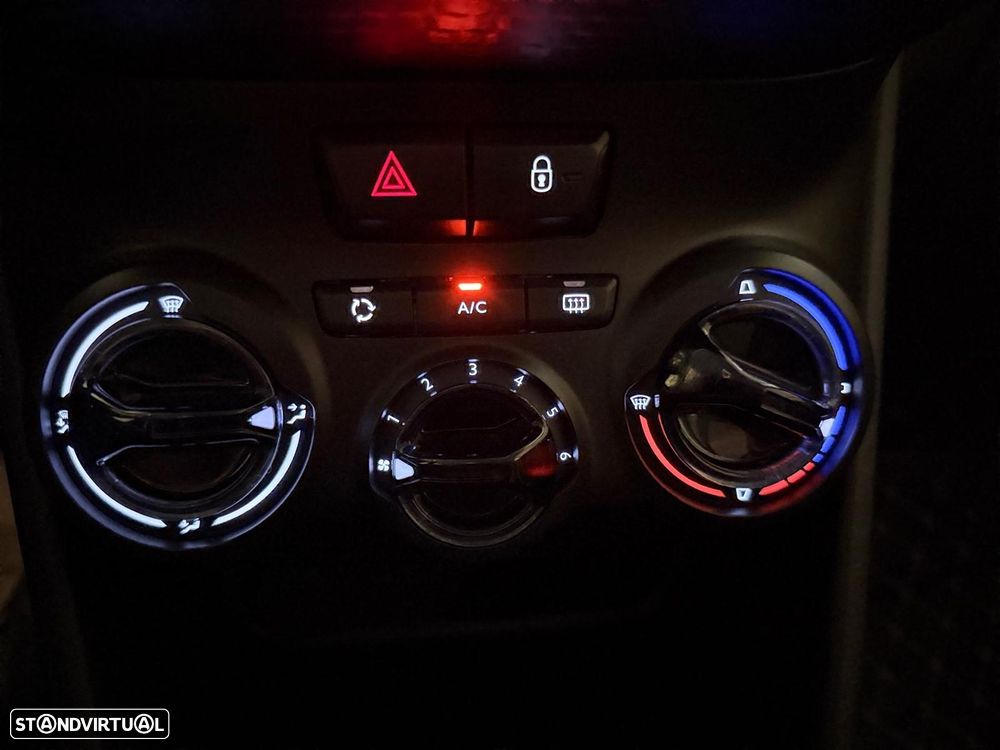 Peugeot 208 82 PureTech Style - 13