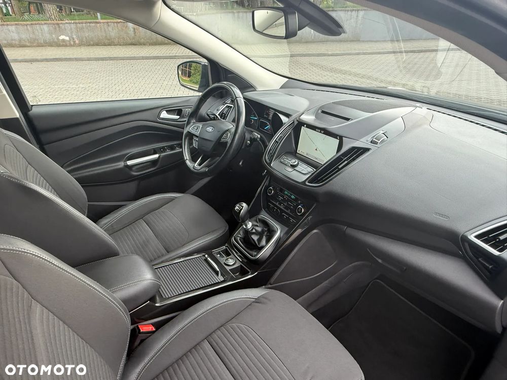 Ford Kuga 2.0 TDCi 4x4 Titanium - 35