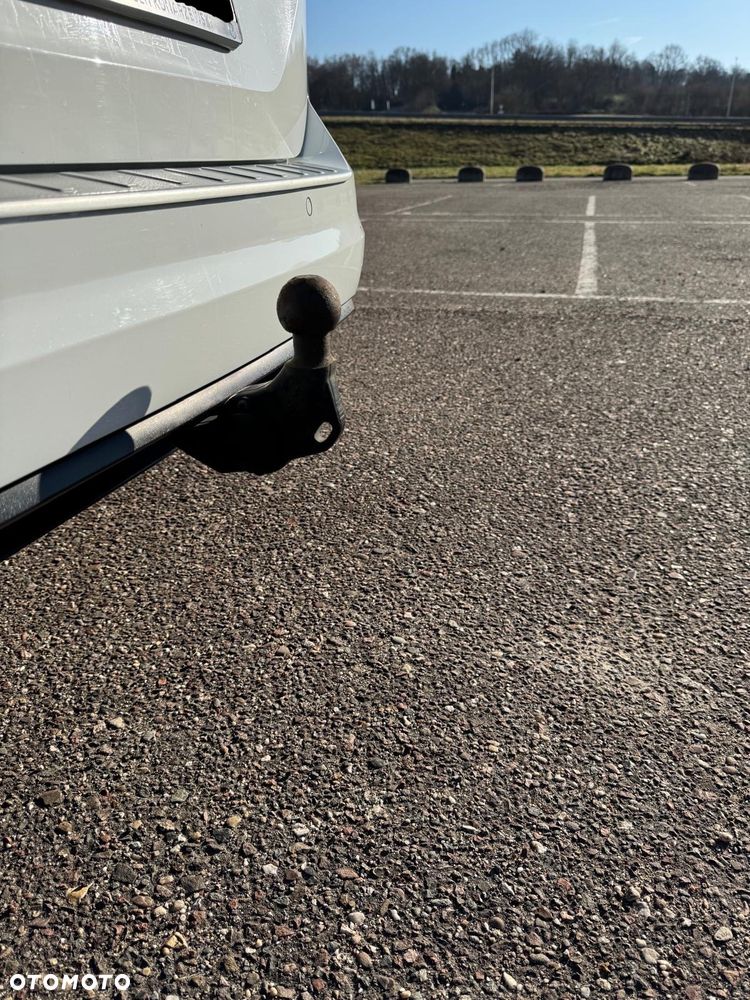 Volkswagen Touran 2.0 TDI BMT Special Edition DSG - 37