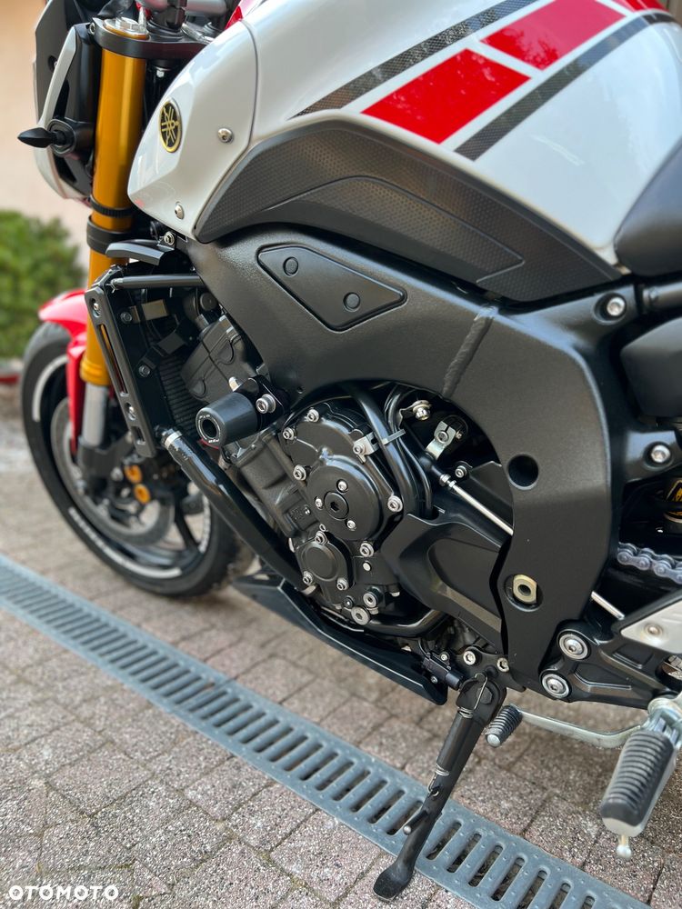 Yamaha FZ8 - 22