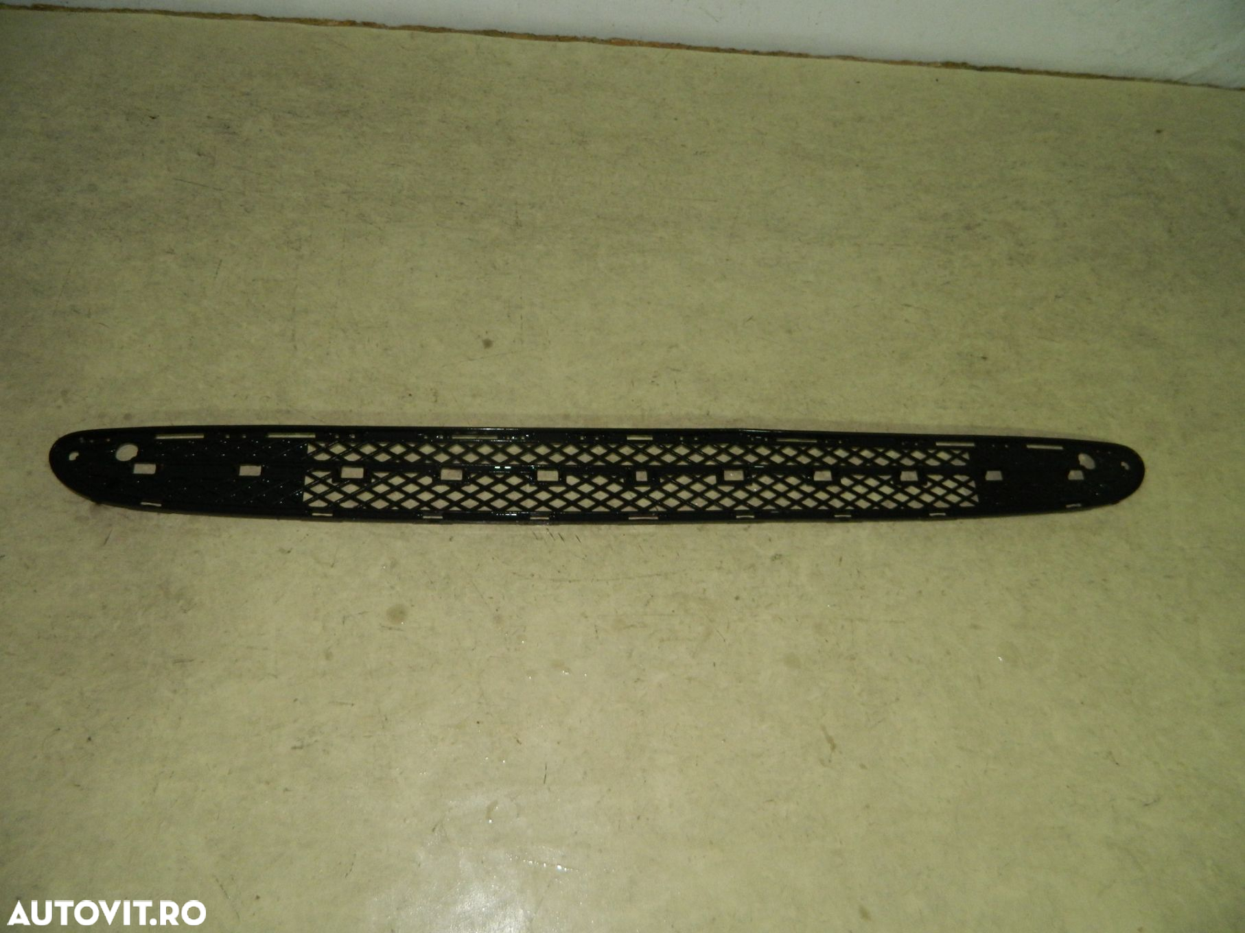 Grila centrala bara fata, Mercedes C-Class W203, 2000, 2001, 2002, 2003, 2004, A2038851323 - 2