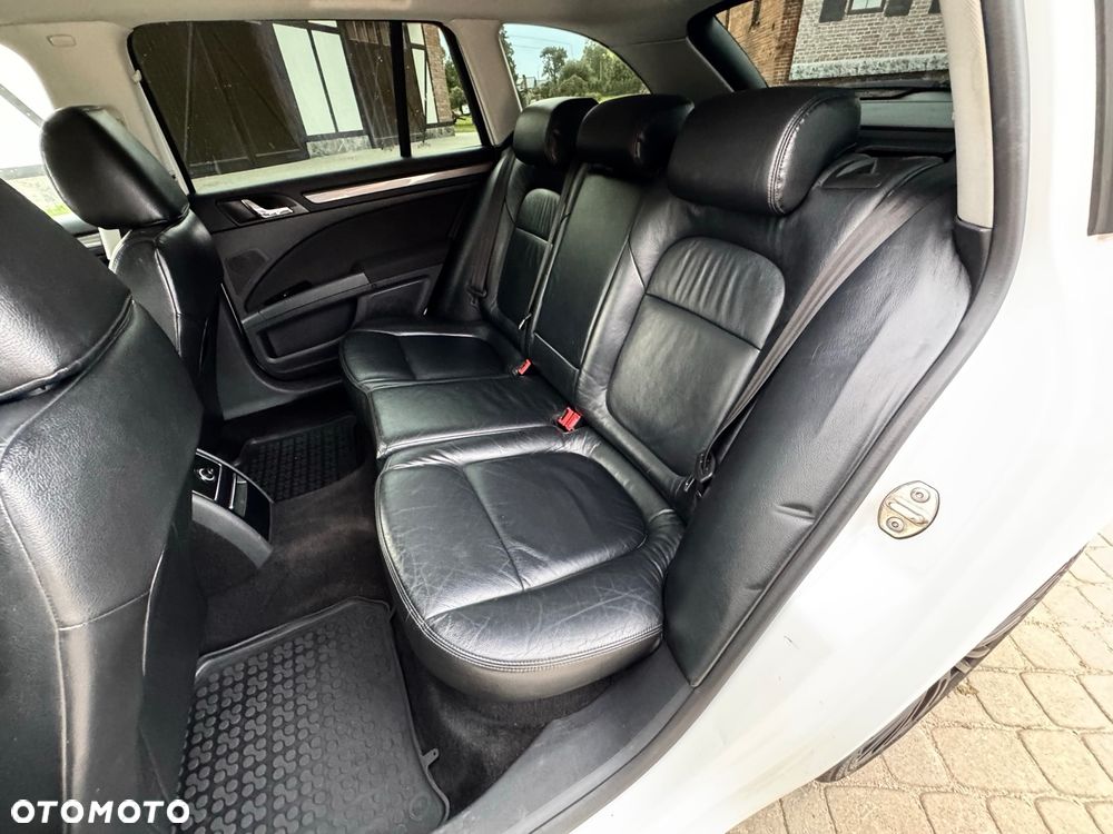 Skoda Superb 1.6 TDI Exclusive - 26