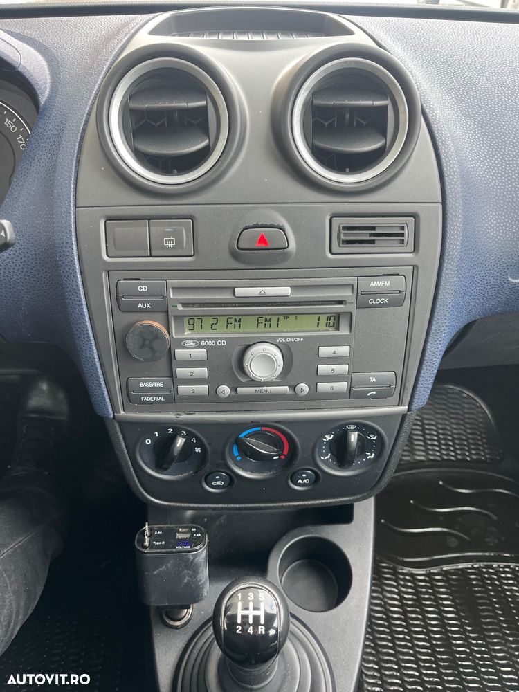 Ford Fiesta 1.25i Ambiente - 6