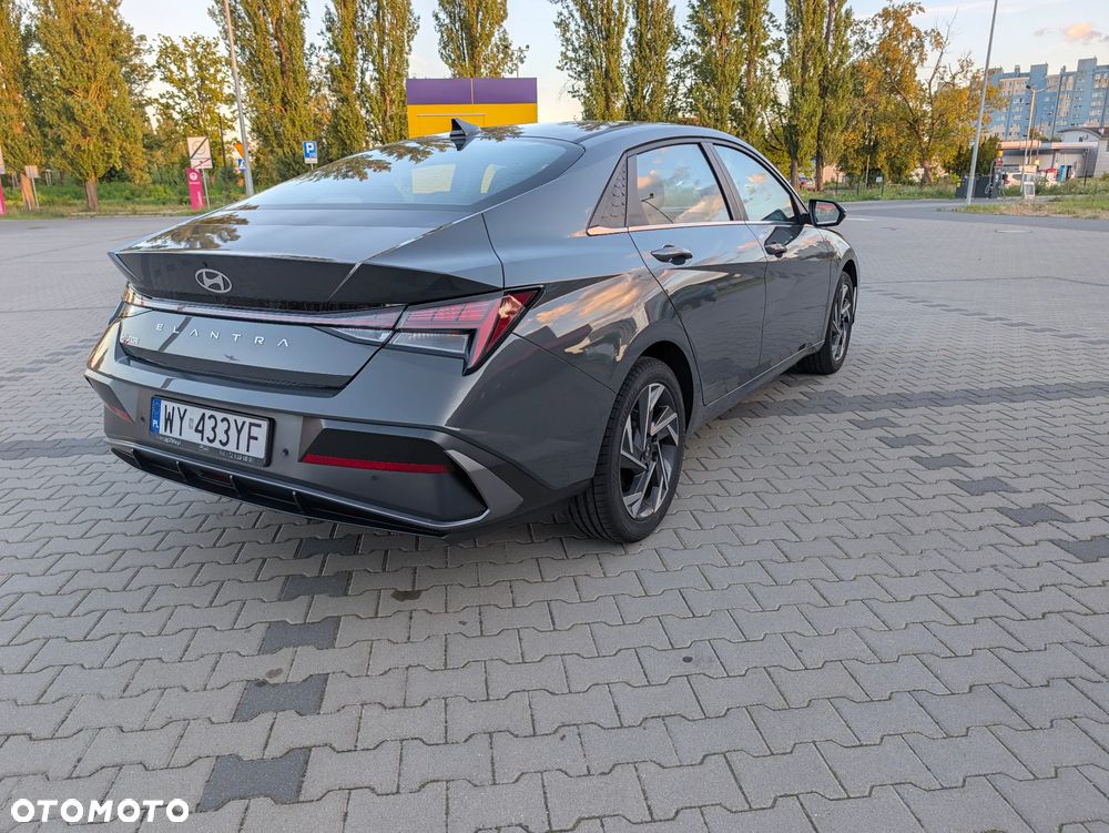 Hyundai Elantra 1.6 Smart CVT - 5