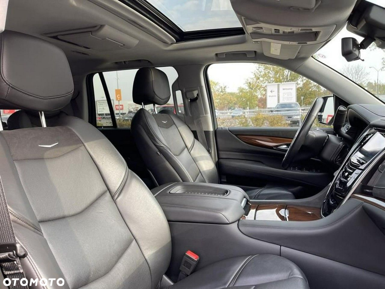 Cadillac Escalade - 14