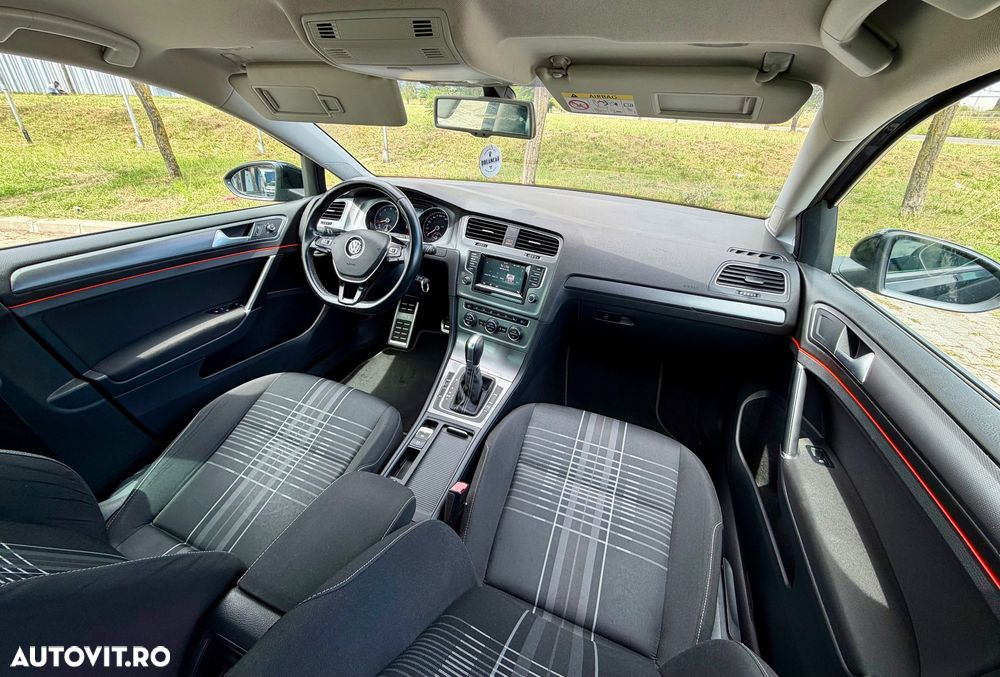 Volkswagen Golf 1.4 TSI BlueMotion Technology DSG Lounge - 11