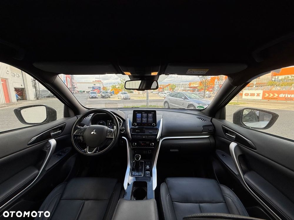 Mitsubishi Eclipse Cross - 12