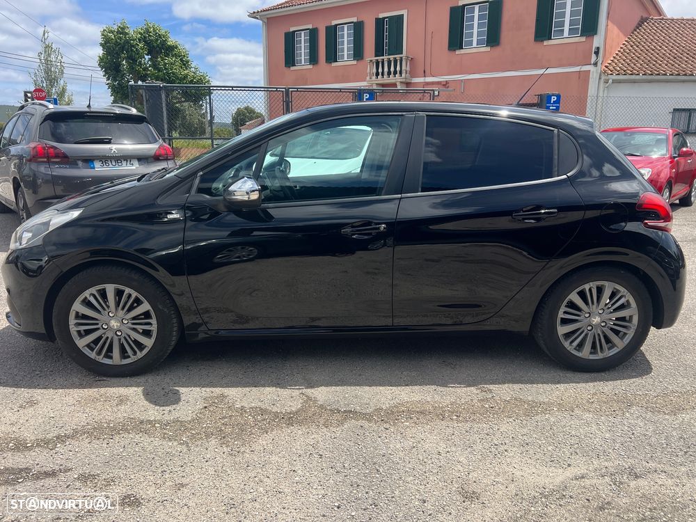Peugeot 208 1.2 PureTech Style - 28