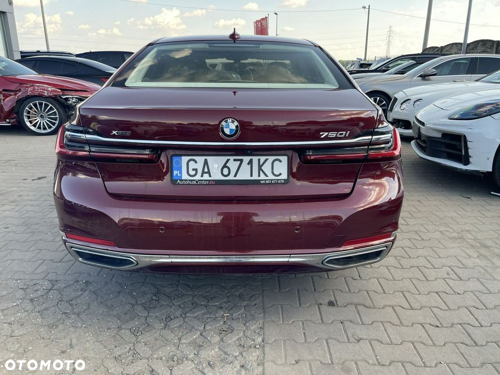 BMW Seria 7 750Li xDrive sport - 9
