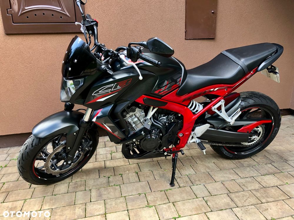 Honda CB - 12