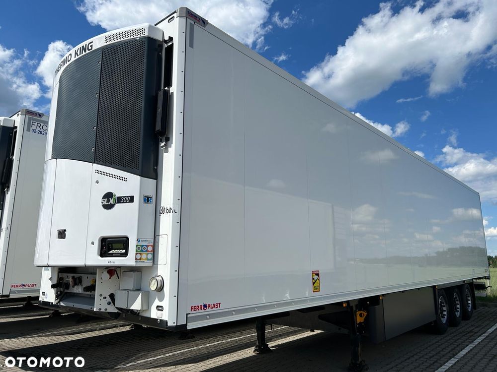 Schmitz Cargobull ThermoKing SLXi300; Dopplestock; Uchwyty promowe, Paleciara - 2