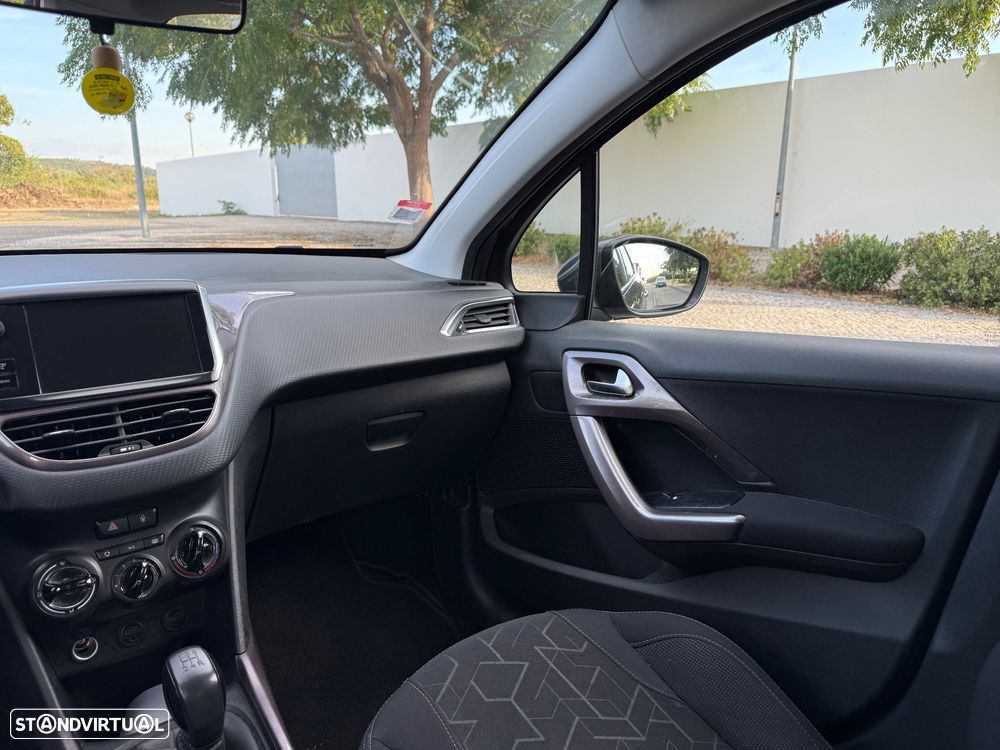 Peugeot 2008 1.6 e-HDi Active - 5