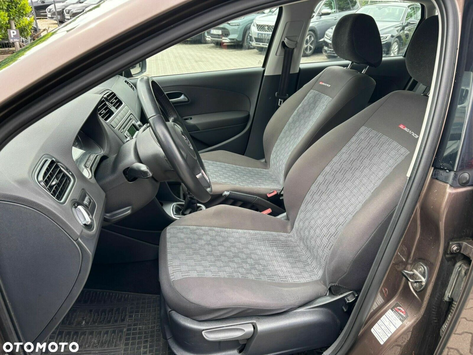 Volkswagen Polo 1.4 16V Comfortline - 11