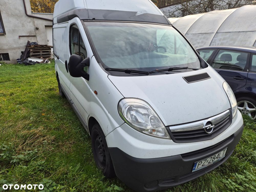 Opel Vivaro - 1