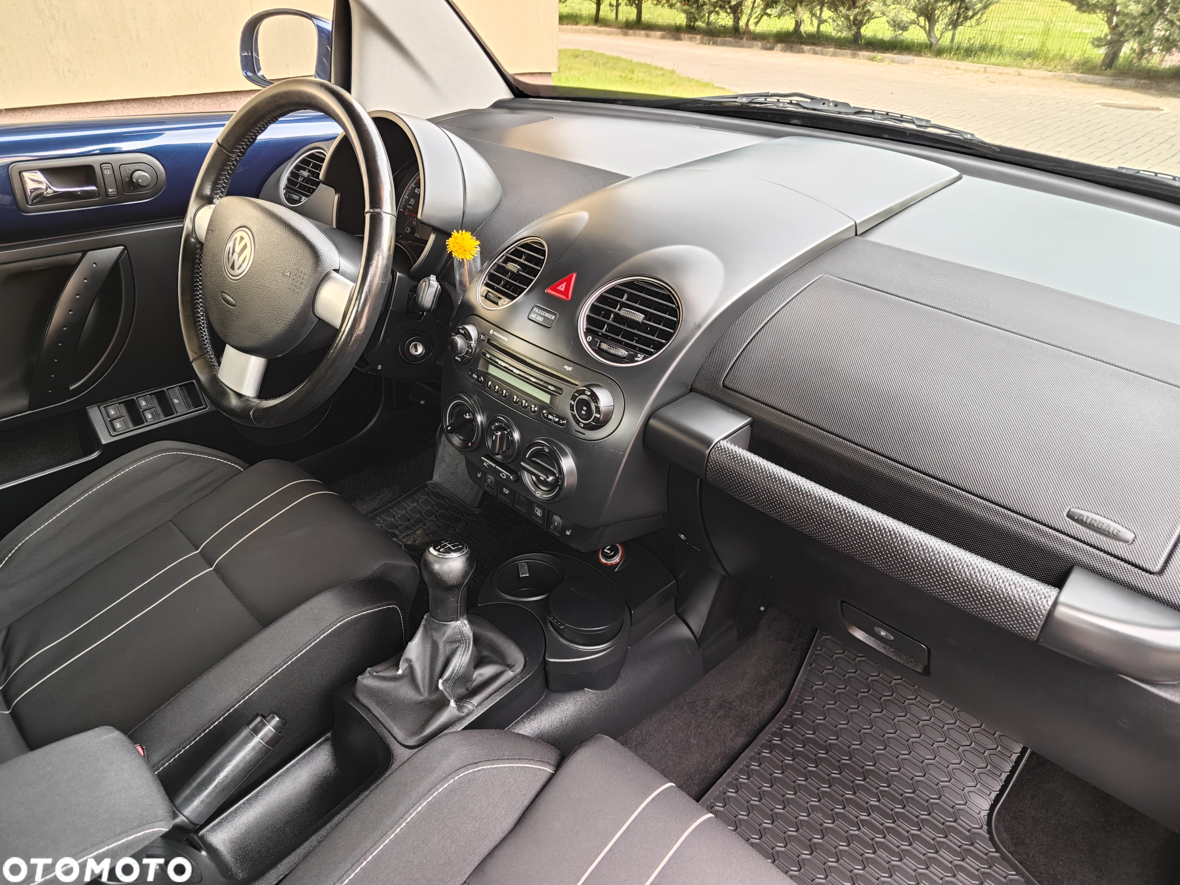 Volkswagen New Beetle Cabriolet 1.6 Freestyle - 28