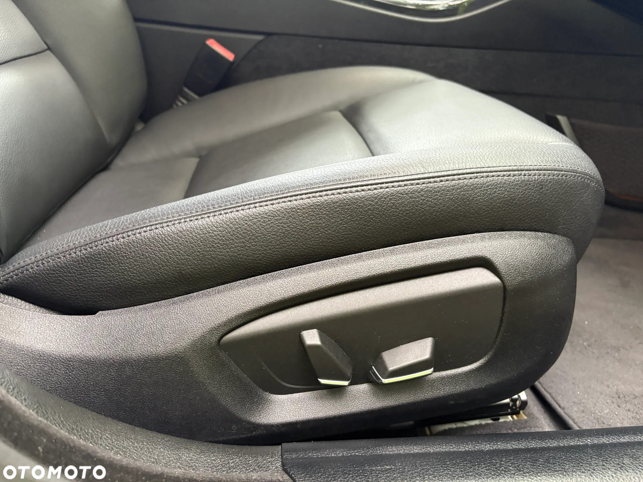 BMW Seria 5 520d - 28