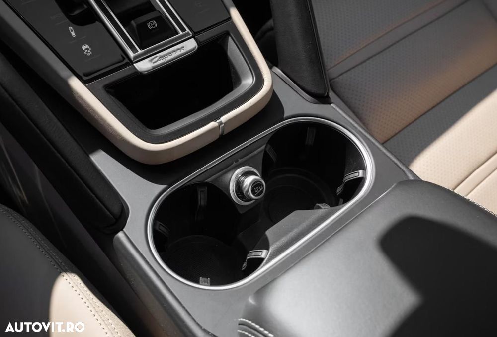 Porsche Cayenne E-Hybrid Tiptronic S - 26