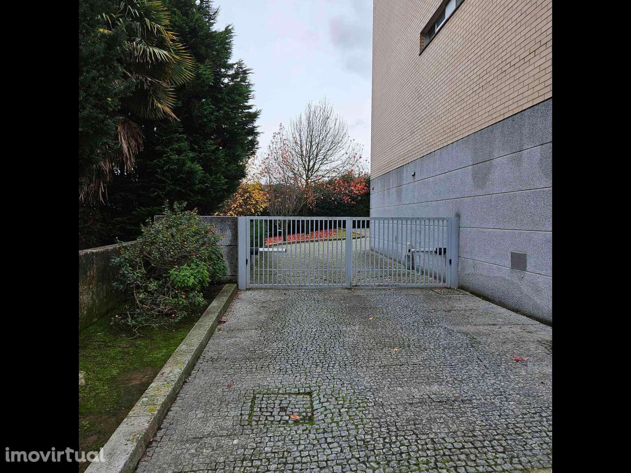 T3 com garagem, jardim e acessibilidade em Águas Santas - Grande imagem: 2/4