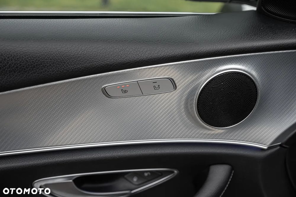 Mercedes-Benz Klasa E 220 d 4Matic All-Terrain 9G-TRONIC Exclusive - 16