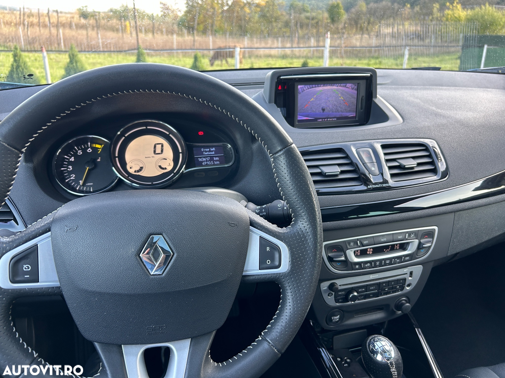 Renault Megane Grandtour ENERGY TCe 115 Start & Stop Bose Edition - 4