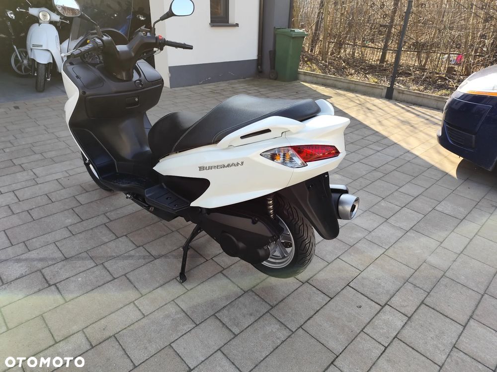 Suzuki Burgman - 8