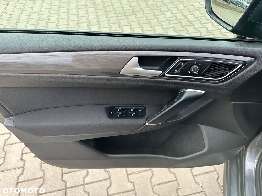 Volkswagen Golf Sportsvan SV 1.0 TSI Trendline - 18