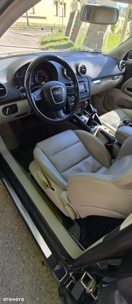 Audi A3 3-drzwiowe 1.6 TDI DPF Attraction - 10